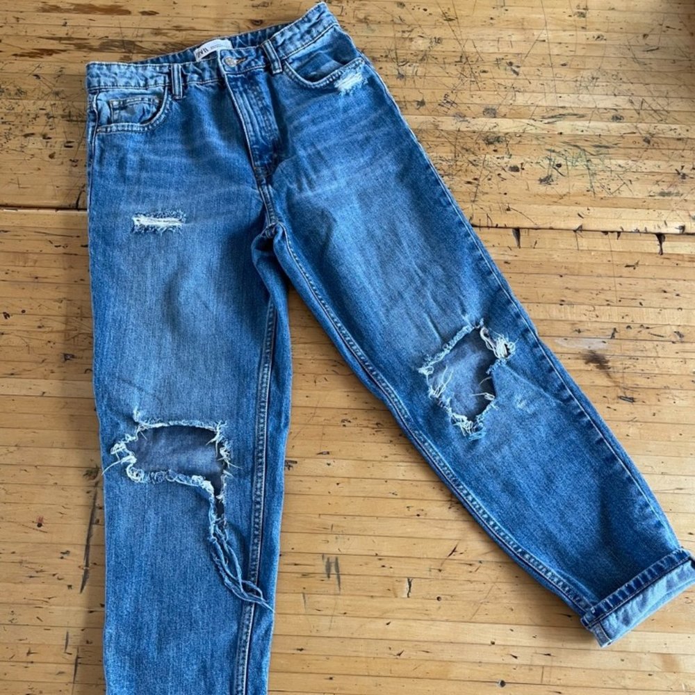 Zara Women’s Classic Mom Fit High Rise Ripped Jeans Ankle Length Blue Sz 4